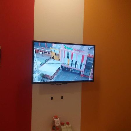 Green Red Hotel Syariah Jombang Экстерьер фото