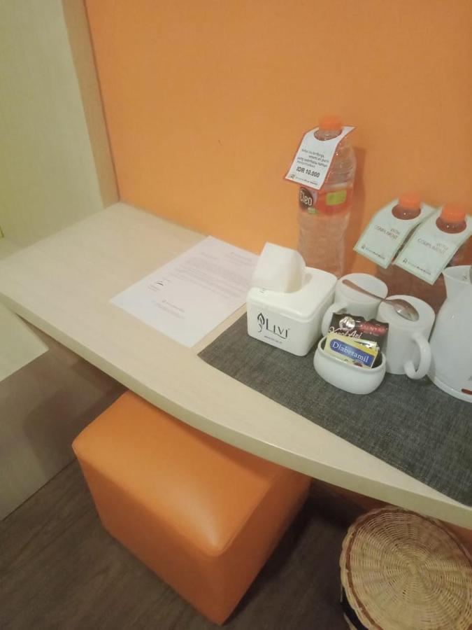 Green Red Hotel Syariah Jombang Экстерьер фото