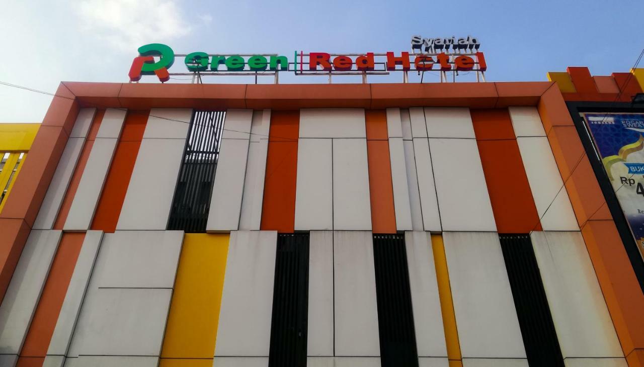 Green Red Hotel Syariah Jombang Экстерьер фото